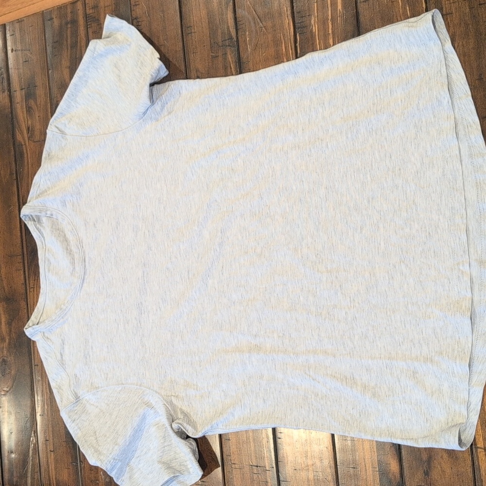 Lululemon 5 year basic tee - Picture 3 of 6